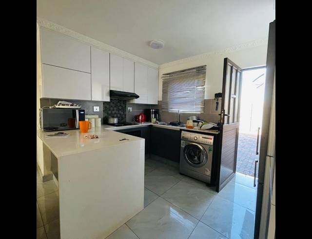 4 BEDROOM HOUSE FOR SALE IN CLAYVILLE